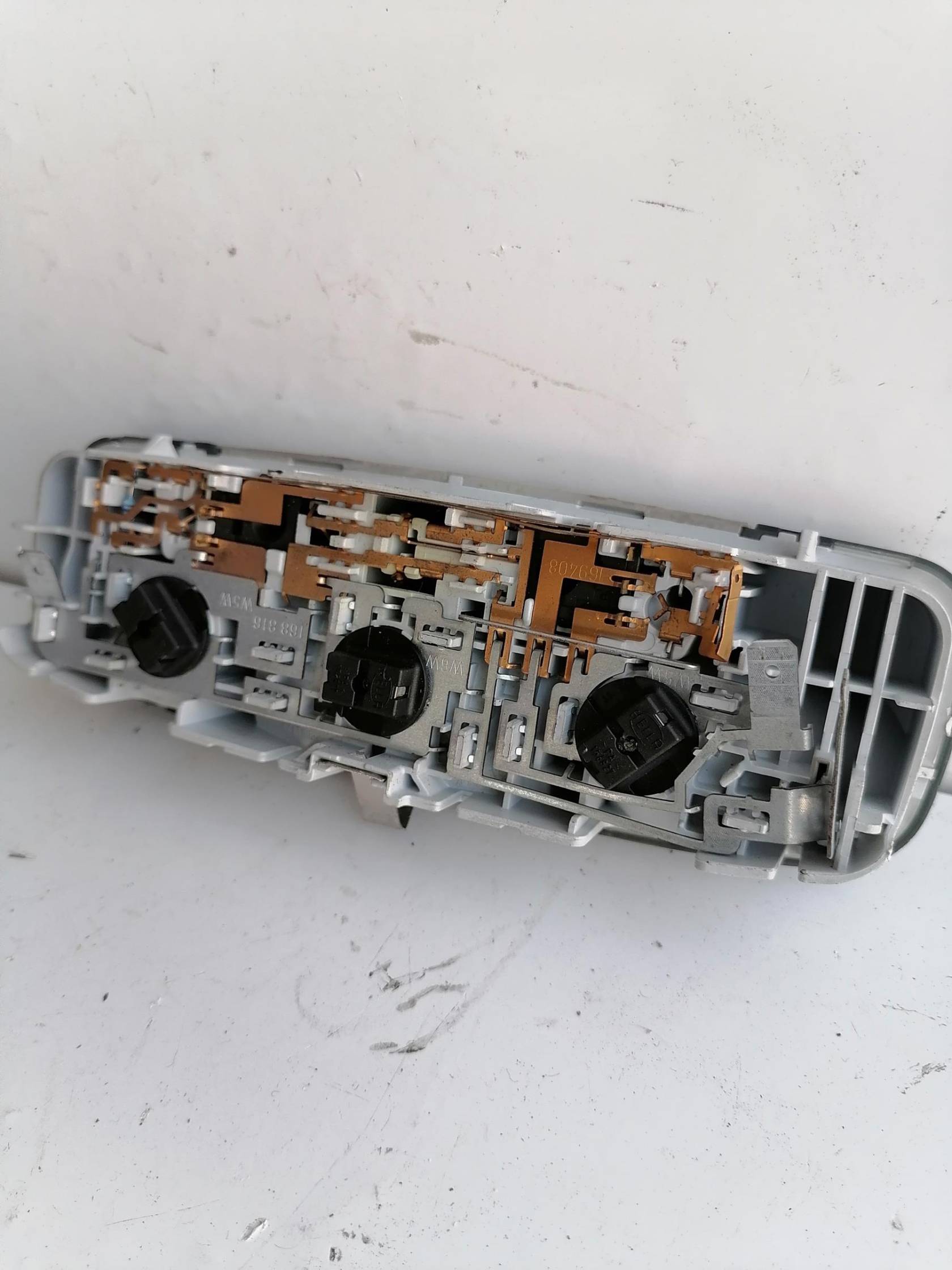 Luce cortesia ant. tetto